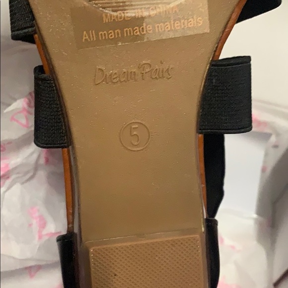 New in box size 5 sandals - Picture 3 of 6